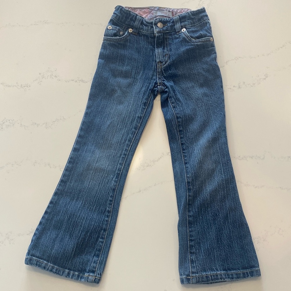 Levi’s 517 Stretch Flare jeans slim cut. Girls size 6